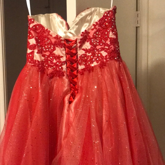 Prom Dress 👗 - Picture 4 of 6